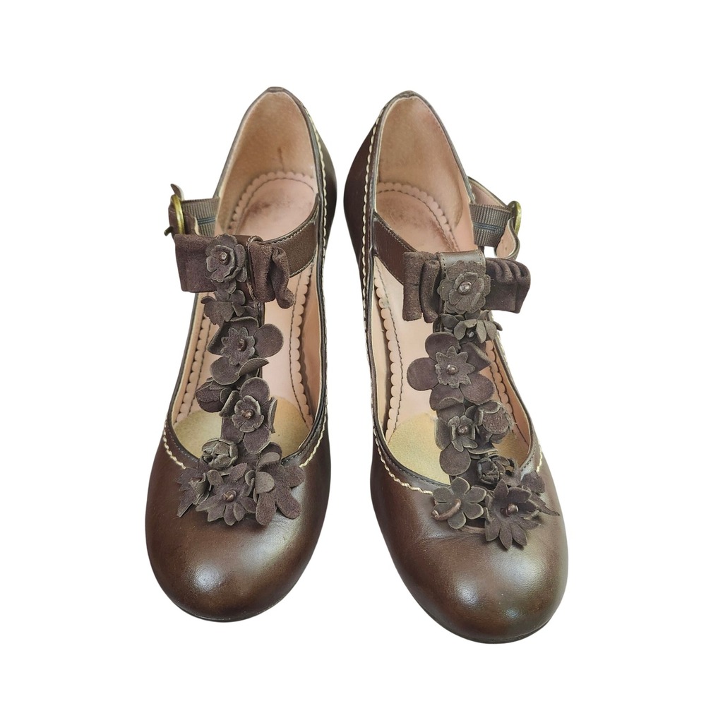 Anthropologie Brown Leather Floral T-Strap Mary Jane Heels Brazil Sz 38 Coquette - Picture 11 of 12